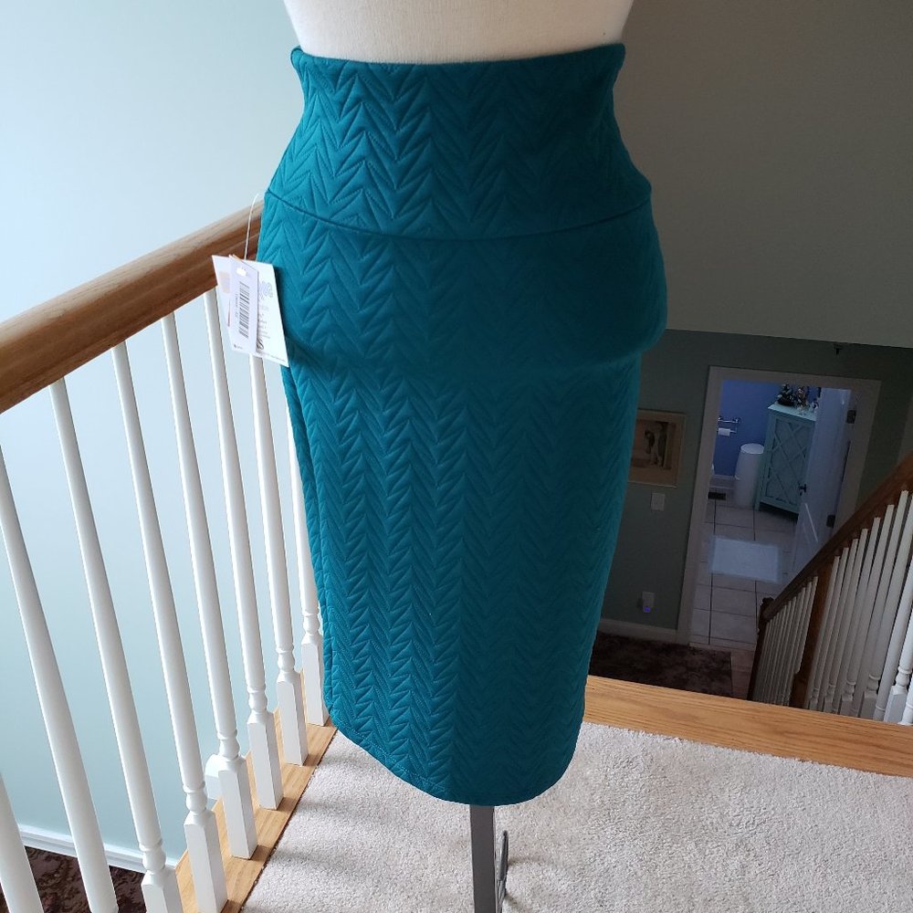 Lularoe Solid Textured Cassie Skirt XS NWT